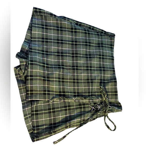 Black and green plaid skort - Picture 1 of 1